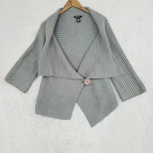 BCBG Max Azria Womens XL Gray Knitted Cardigan Shrug With Button Closure  11PT - Picture 1 of 5